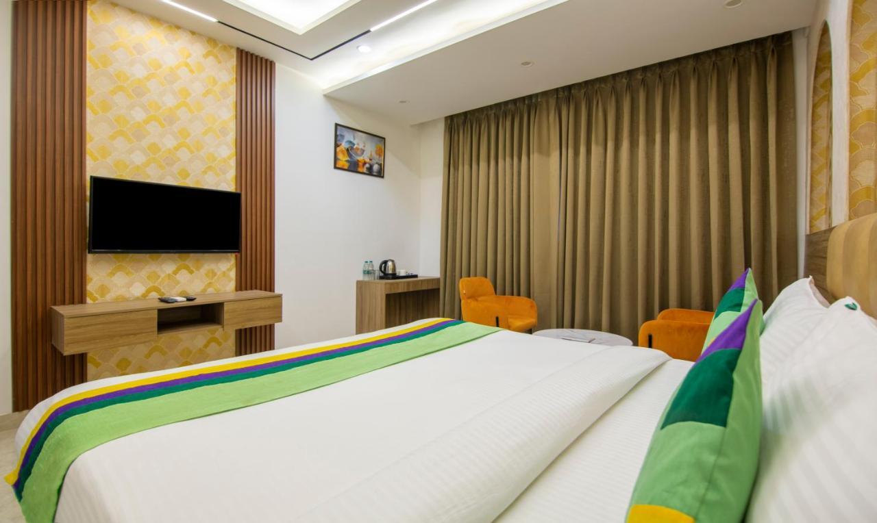 Treebo The Armani Near Igi Airport Hotel New Delhi Exterior foto
